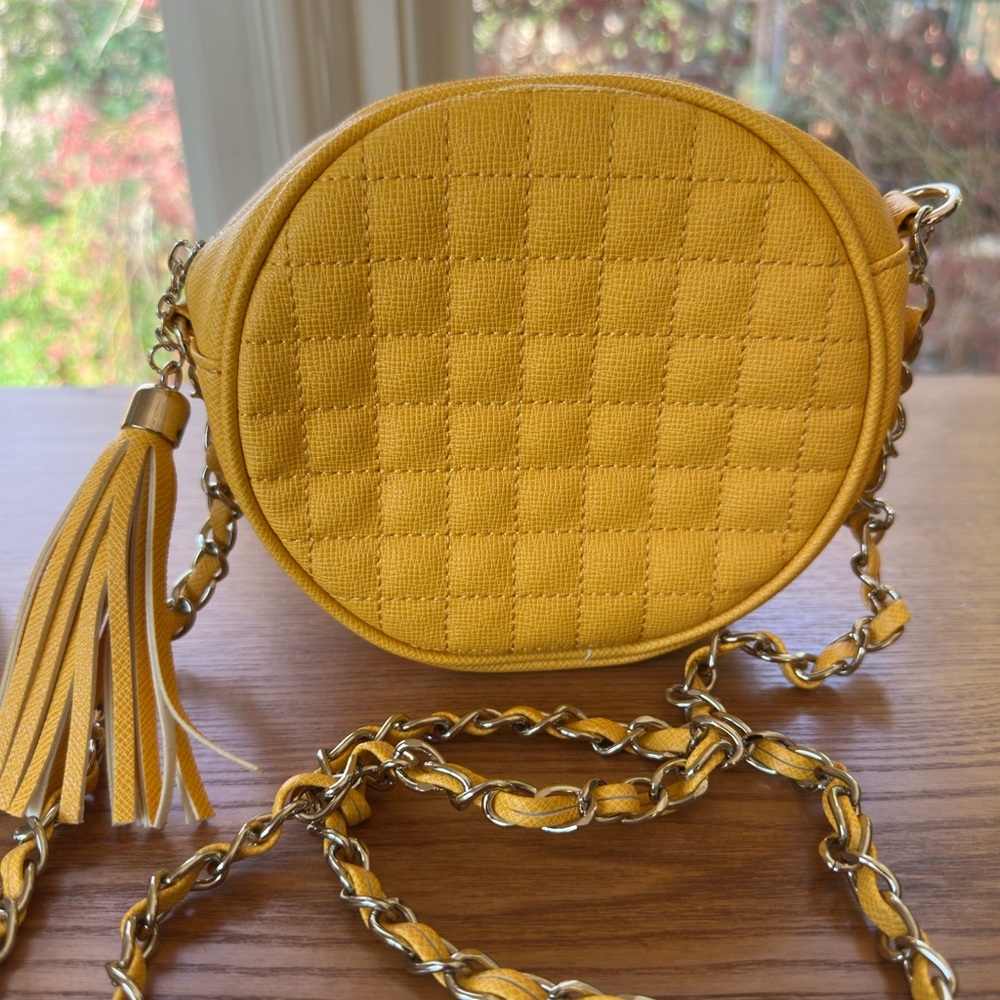 Sondra Roberts SR2 Round Quilted Yellow Crossbody Bag VGUC